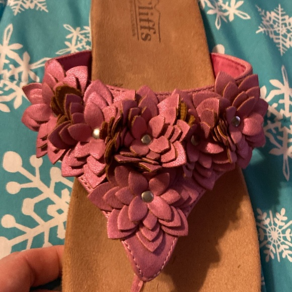 Cliffs by WHITE MOUNTAIN Pink Floral Sandals - Picture 2 of 5